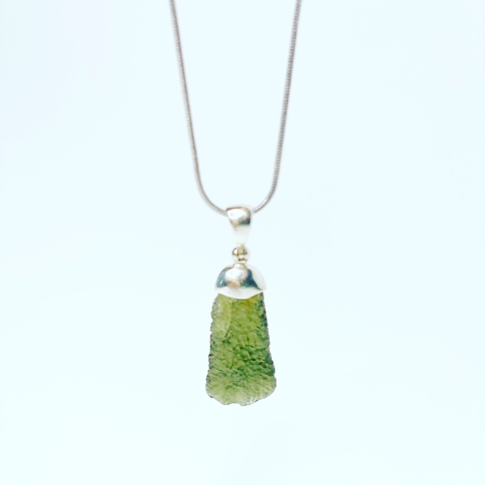 MOLDAVITE Pendant - Sterling Silver w 18cm chain